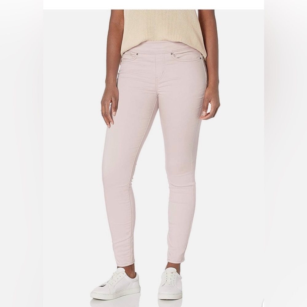 Signature by Levi Strauss & Co. Gold Label Totally Shaping Pull-on Skinny Jeans